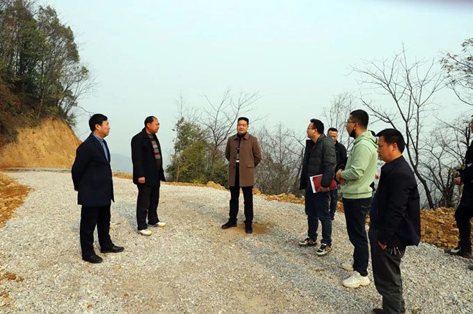 �f(w��n)��Ͷ�Y���F(tu��n)�hί��(sh��)ӛ�������L(zh��ng)�(y��ng)���֬F(xi��n)��(ch��ng)�{(di��o)�Ȋ����һ��������_(d��)վ�(xi��ng)Ŀ���O(sh��)��r